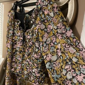 COPY - Free People Long Sleeve Floral Crop Top